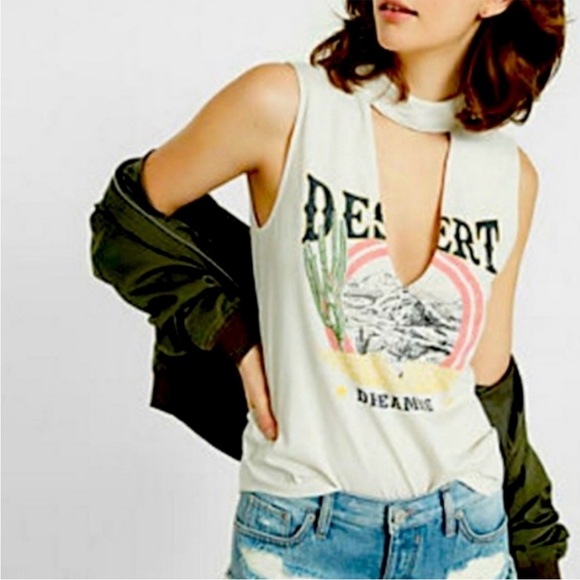 Express one eleven Desert dreaming deep v cut out tank top - Picture 2 of 9